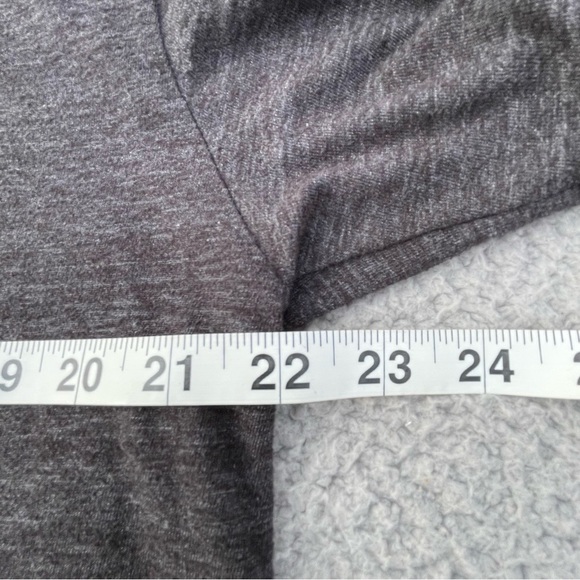 Blue 84 Shirts Mens Large Grey Skull Face Print Hollowee Casual‎ Unique comfort - Picture 9 of 10